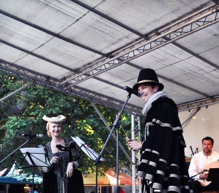 Baroque poetry recital; Ball at castle Helfštýn 2013
