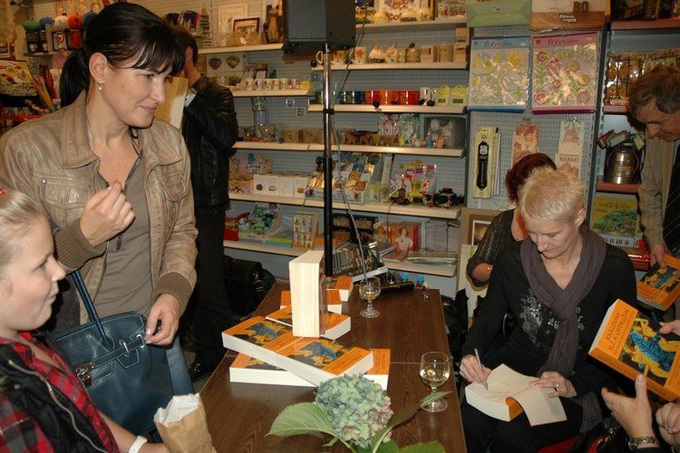 The Queens of Blackberries and Tears - book signing event, Brno