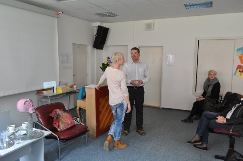 Sylva Lauerová during her experimental poetry lecture at GJBI